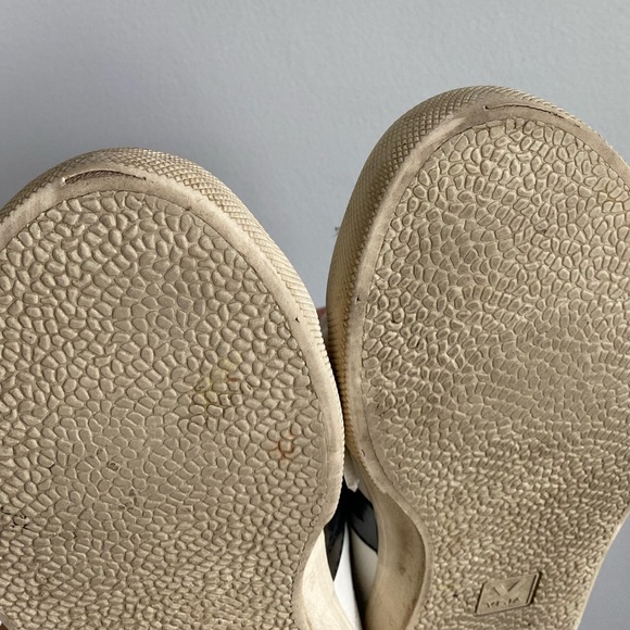 VEJA Campo Logo Sneakers - Picture 14 of 15